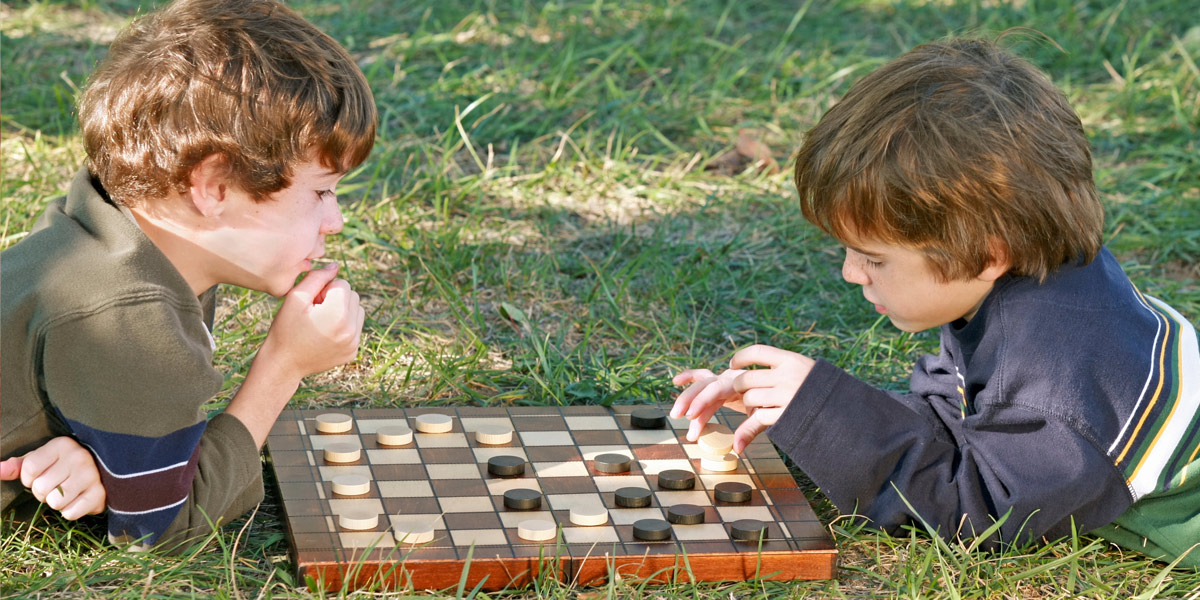 5 Reasons To Play Checkers With Your Children The Live The Adventure